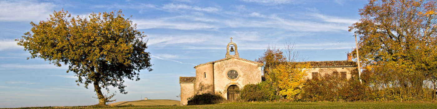 Église dans un paysage du Tarn
